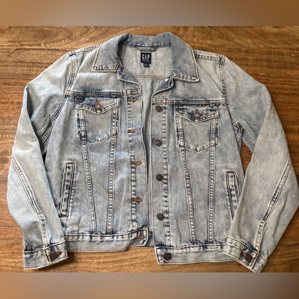 GAP Women's Size Large Jean Jacket light acid Wash Denim